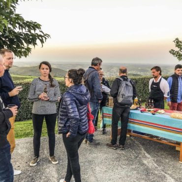 Agence Erronda voyages séjours activités groupes Pays Basque soirée bergerie bergers basques gastronomie vin irouleguy fromage zikiro